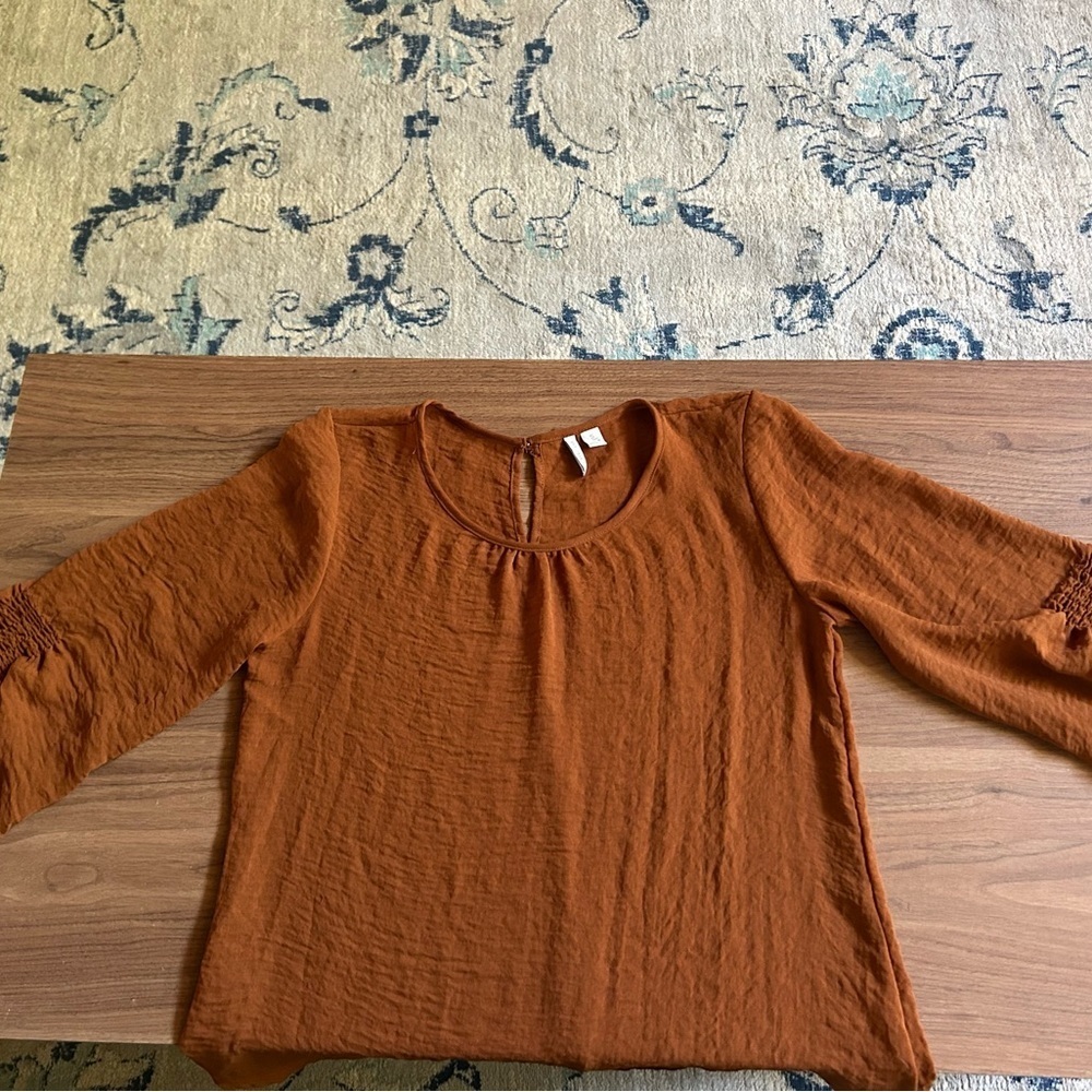 Chestnut 3/4 length sleeve blouse, cognac/rust color, lightweight, back keyhole - Picture 4 of 9